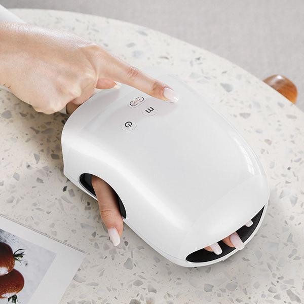 Perfect Family Gift 🎁 - Portable Hand Massager with Comfort Heat